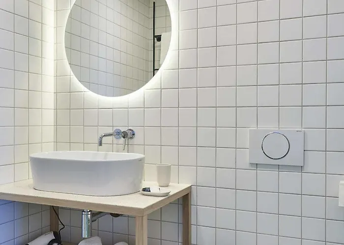 Bed & Breakfast Up There Design