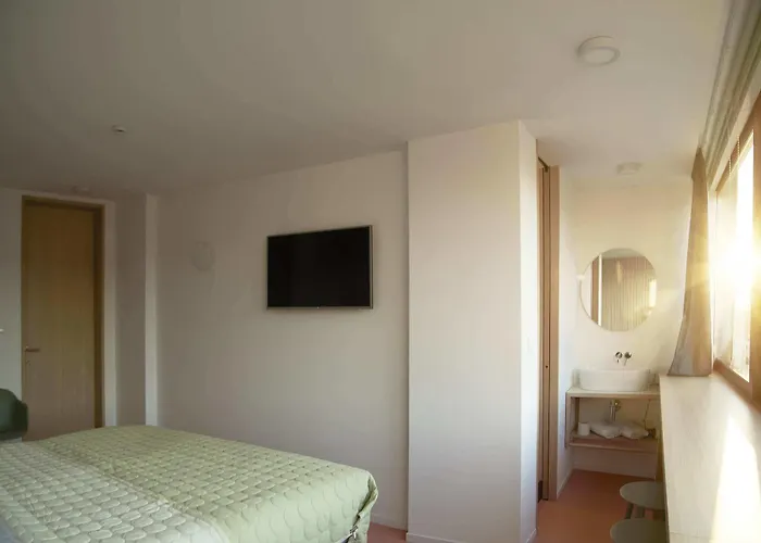 Up There Design Bed & Breakfast