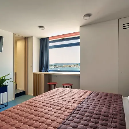 Up There Design Готель типу 