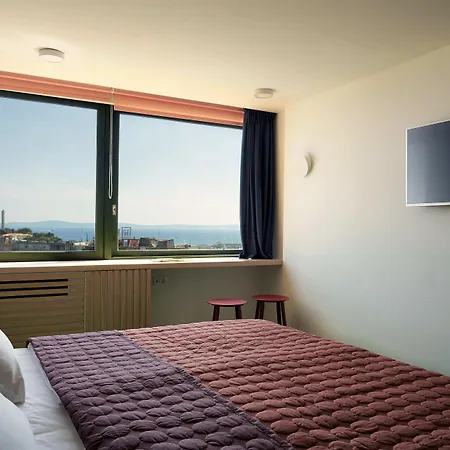 Up There Design Bed and Breakfast Σπλιτ