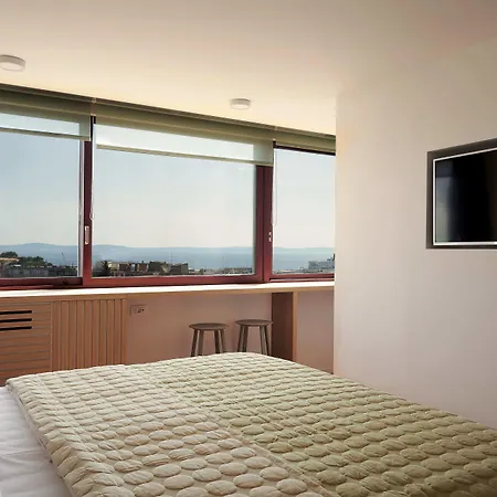 Up There Design Bed and Breakfast