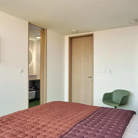 Up There Design Σπλιτ