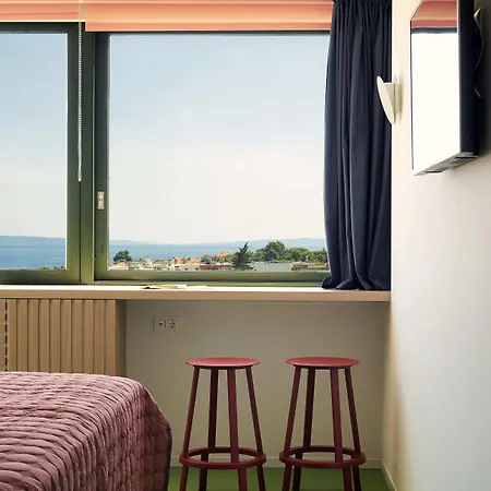 Up There Design Bed and Breakfast 4*