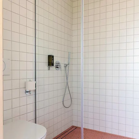 Up There Design Спліт