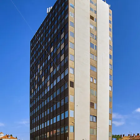 Up There Design Готель типу 