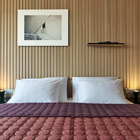 Up There Design Couette-café 4*