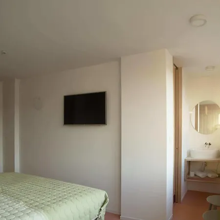 Up There Design Bed and Breakfast