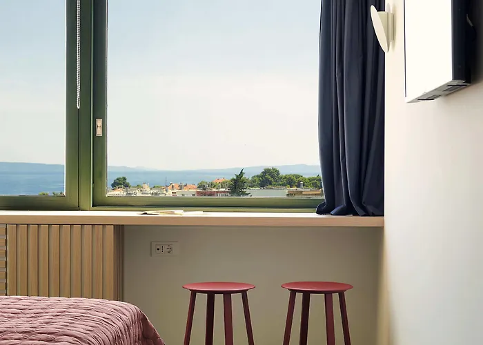 Up There Design Bed & Breakfast 4*