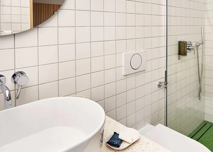 Up There Design Bed & Breakfast 4*