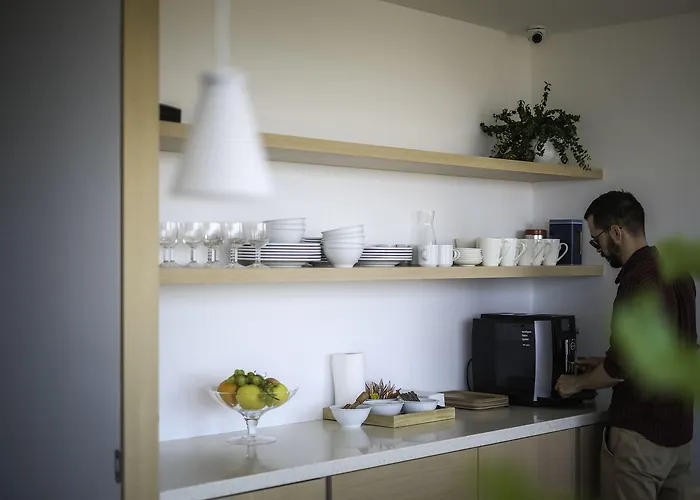 Bed & Breakfast Up There Design