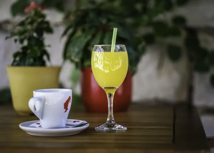 Up There Design Bed & Breakfast 4*