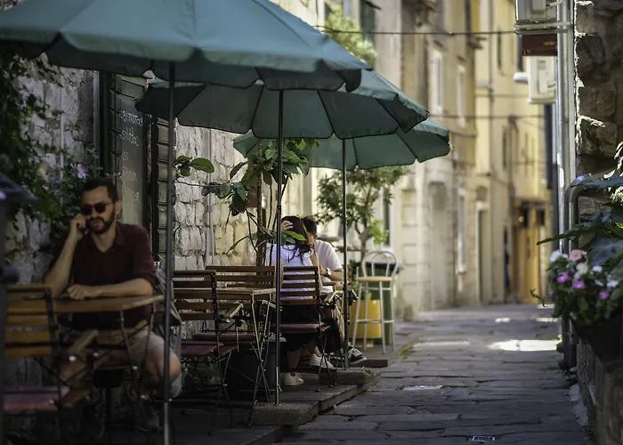 Bed & Breakfast Up There Design 4*